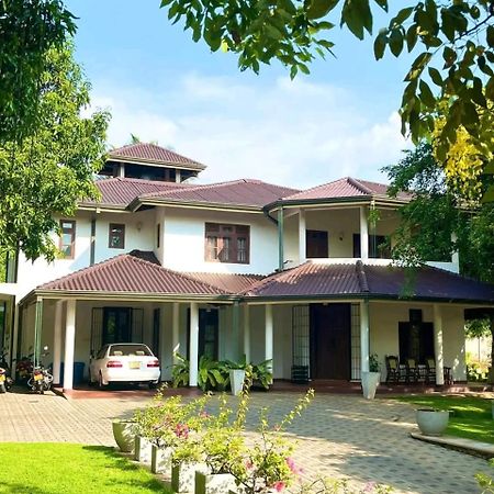 Golden Residence 阿努拉德普勒 外观 照片