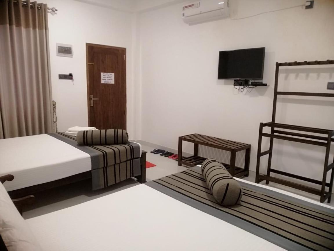 Golden Residence 阿努拉德普勒 外观 照片