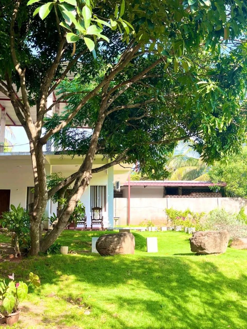 Golden Residence 阿努拉德普勒 外观 照片