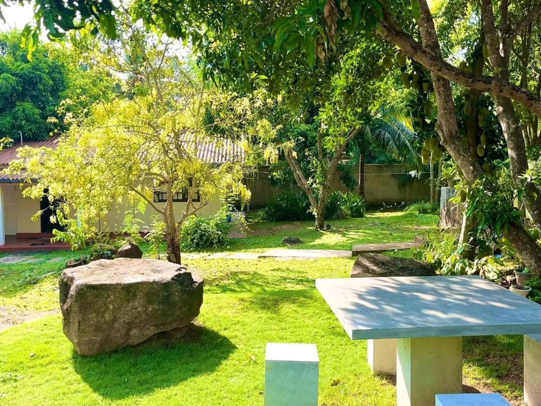 Golden Residence 阿努拉德普勒 外观 照片