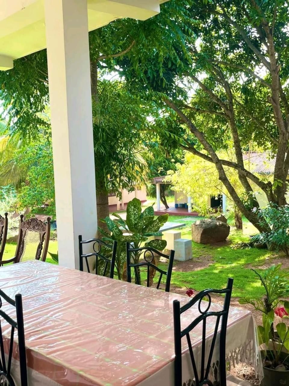 Golden Residence 阿努拉德普勒 外观 照片